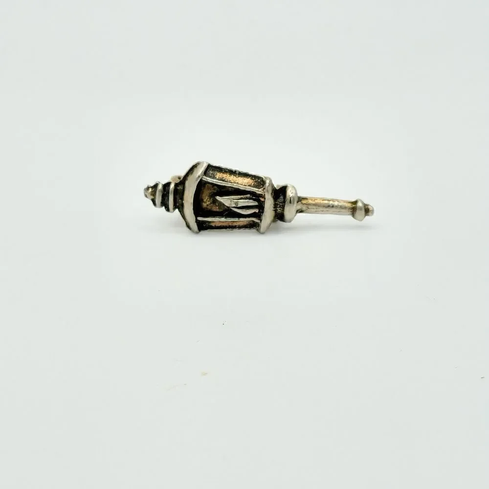 5/$25 Vintage two tone torch lamp brooch pin